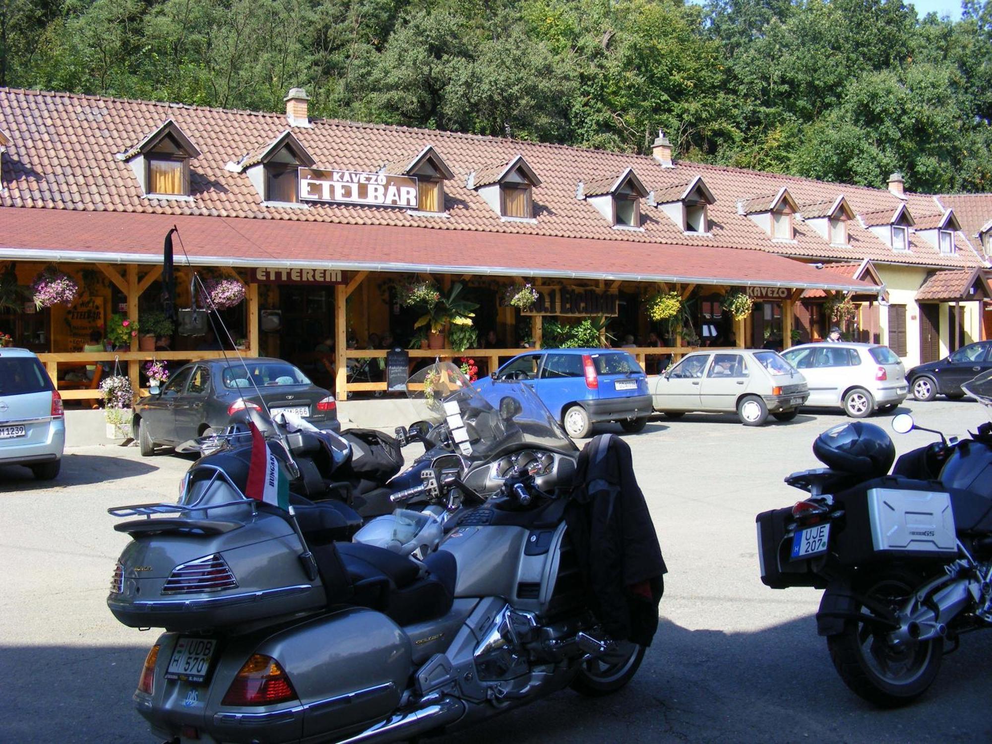 No. 1 Hotel és Vendégház Parád Esterno foto